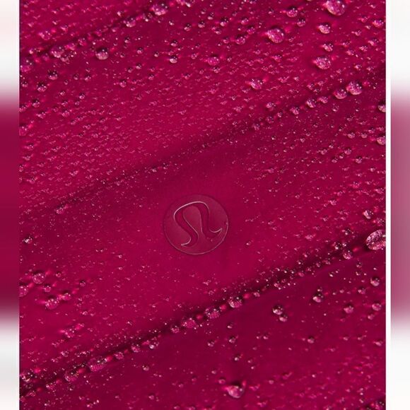 Lululemon Pack It Down Puffer Jacket in Pomegranate with carry bag - Picture 8 of 16